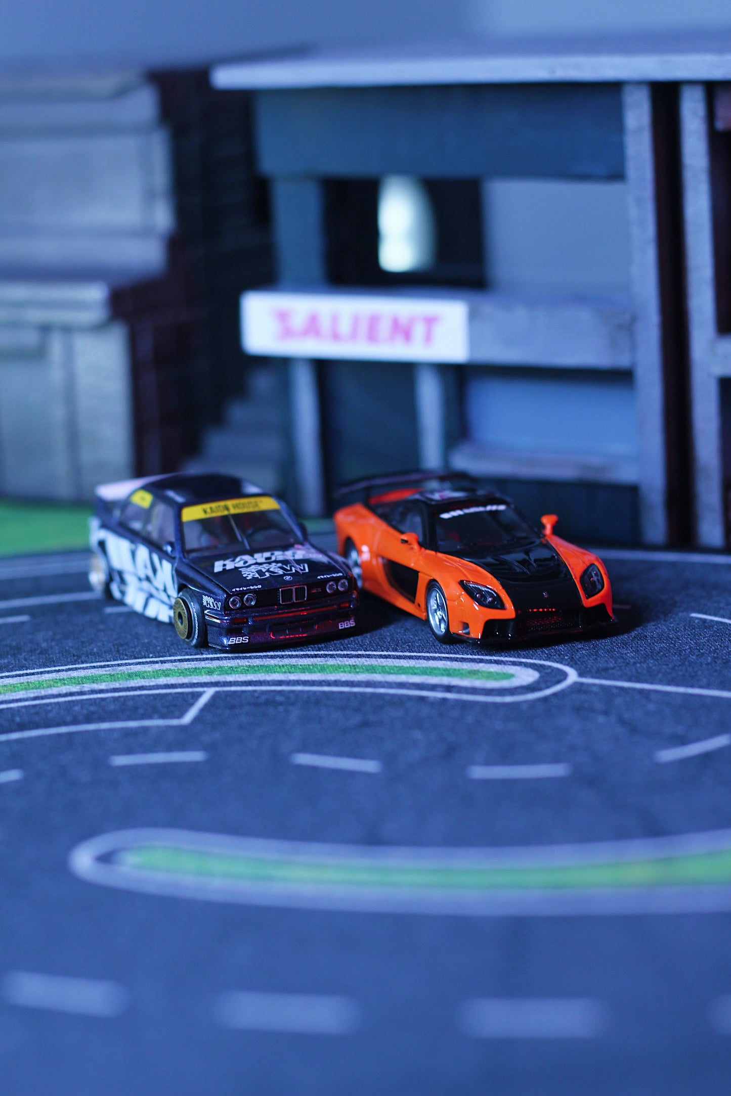 SALIENT DRIFT MAT "S CURVES"