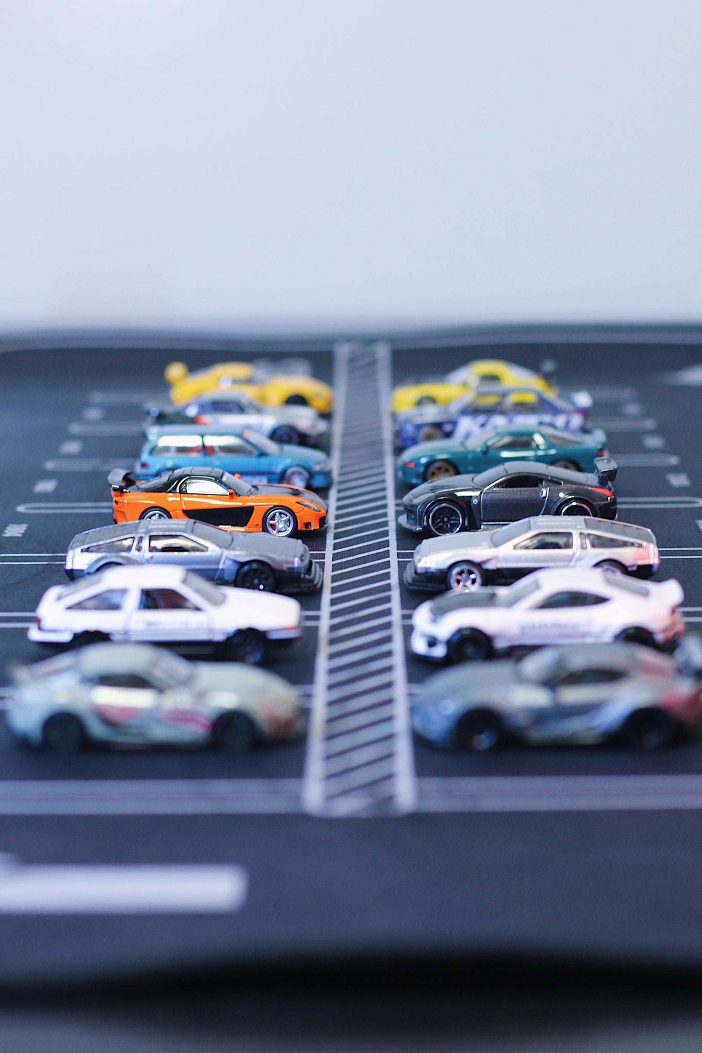 SALIENT DRIFT MAT - YUGIOH PARKING